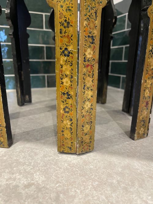 KASHMIRI POLYCHROME DECORATED TABLE - ADDITIONAL PHOTO 4