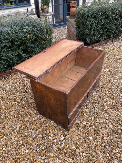 EIGHTEENTH CENTURY ELM COFFER - ADDITIONAL PHOTO 6