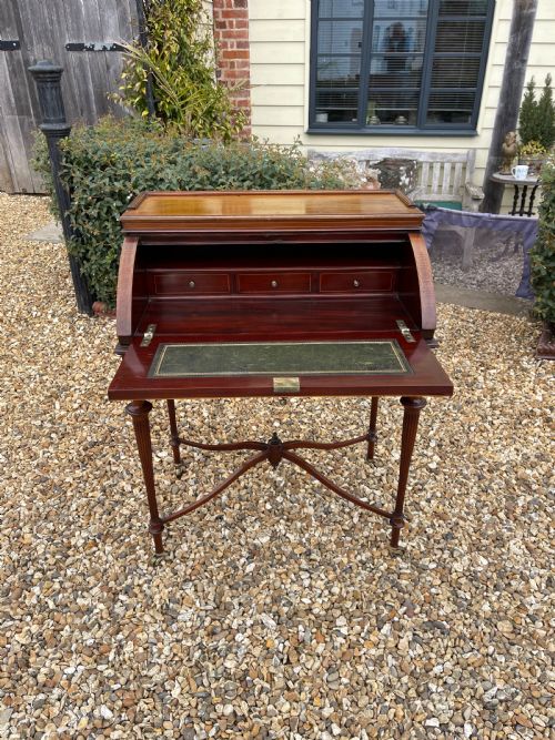 LATE VICTORIAN MAHOGANY BUREAU - ADDITIONAL PHOTO 3
