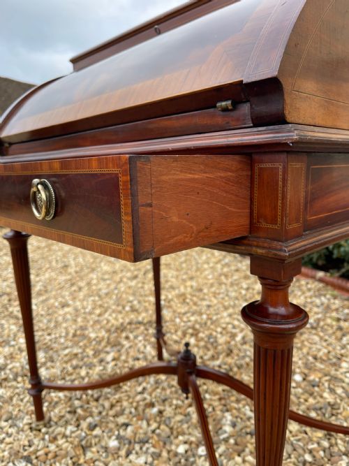 LATE VICTORIAN MAHOGANY BUREAU - ADDITIONAL PHOTO 7
