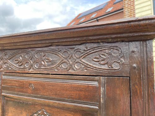 SEVENTEENTH CENTURY OAK CUPBOARD - ADDITIONAL PHOTO 4