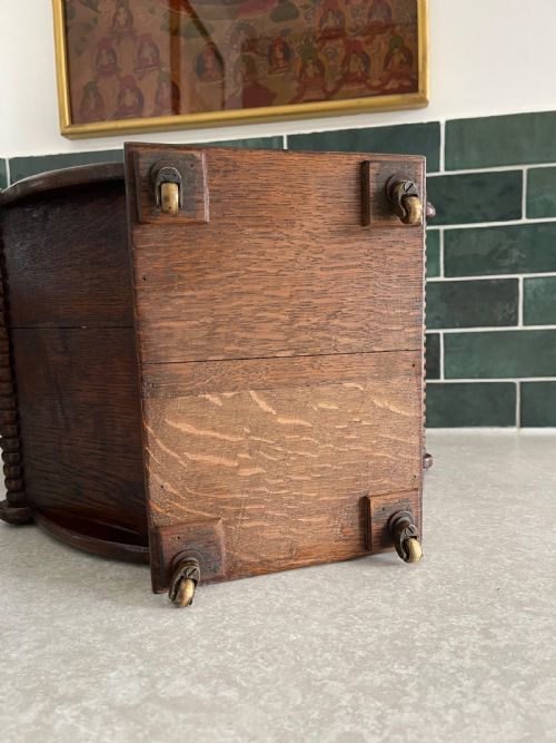 GEORGIAN OAK CHEESE COASTER - ADDITIONAL PHOTO 2