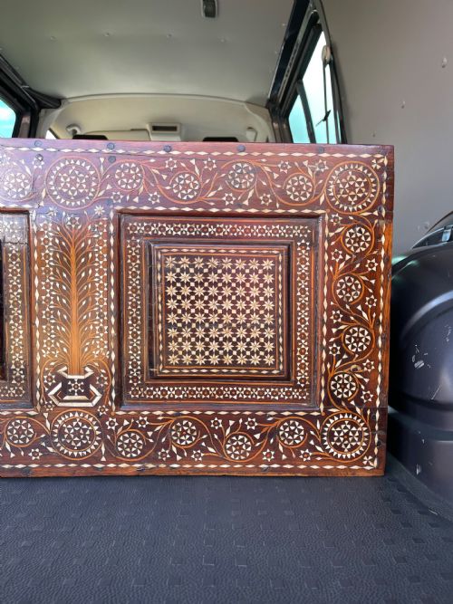 ITALIAN BONE INLAID TABLE - ADDITIONAL PHOTO 4