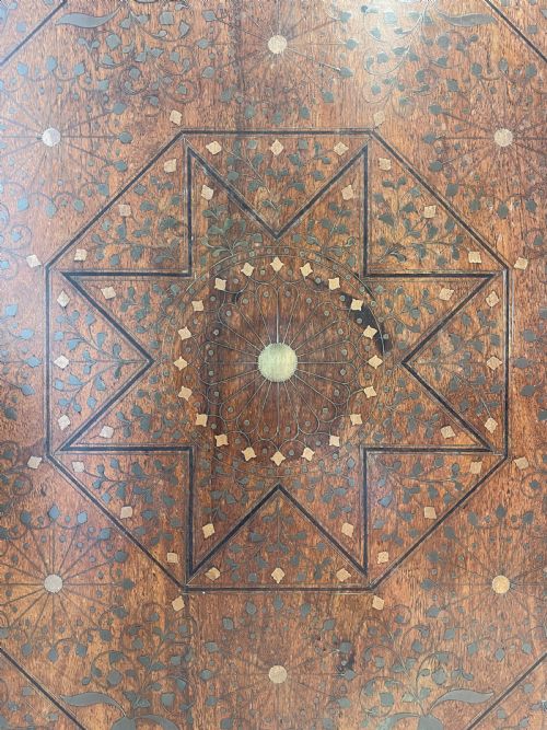 LARGE SIZE BRASS INLAID HOSHIARPUR TABLE - ADDITIONAL PHOTO 4