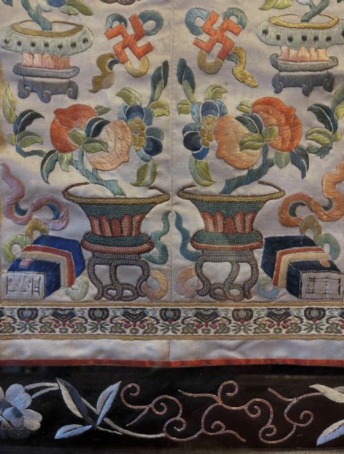 TWO CHINESE EMBROIDERED PANELS - ADDITIONAL PHOTO 4