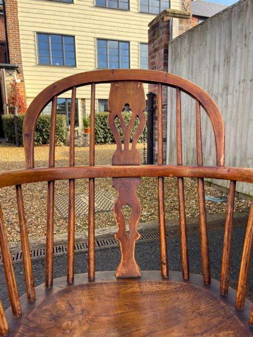 PAIR OF WINDSOR ARMCHAIRS - ADDITIONAL PHOTO 2