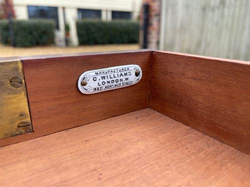 LATE NINETEENTH CENTURY MAHOGANY TABLE - ADDITIONAL PHOTO 5