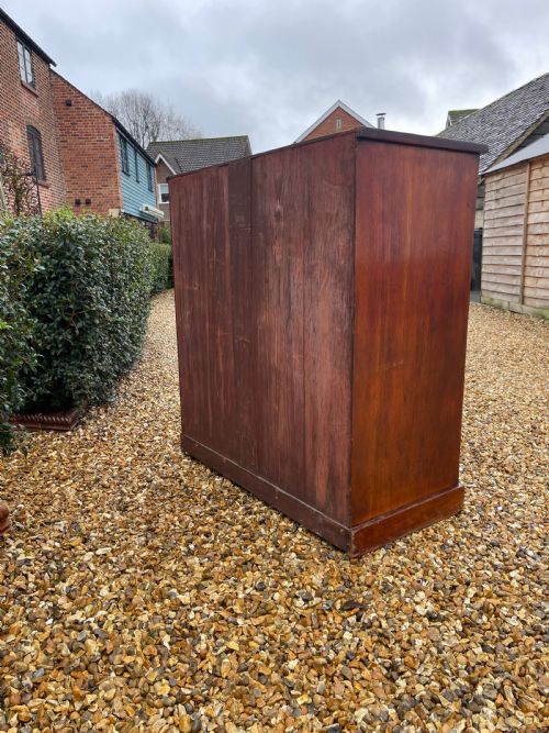 VICTORIAN MAHOGANY CHEST OF DRAWERS - ADDITIONAL PHOTO 5