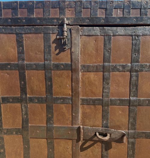 NINETEENTH CENTURY INDIAN METAL BOUND CUPBOARD - ADDITIONAL PHOTO 1