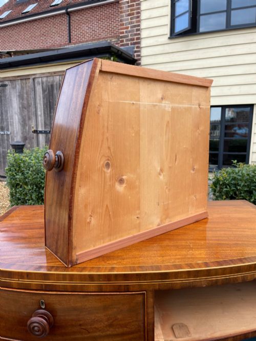 GEORGIAN MAHOGANY BOWFRONTED CHEST - ADDITIONAL PHOTO 6