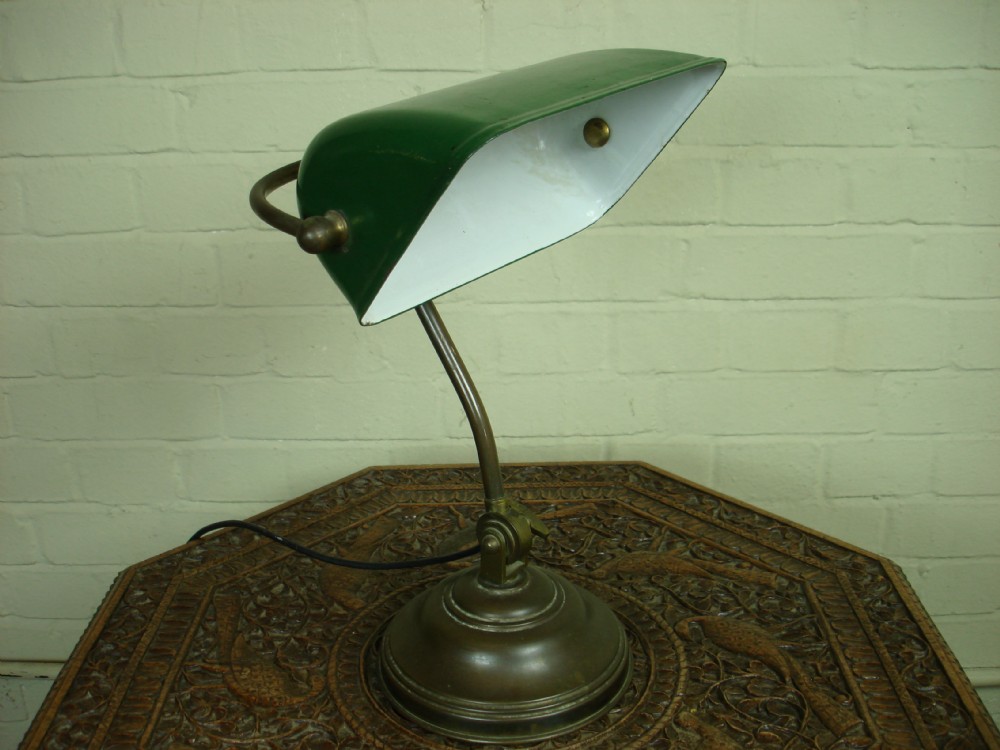 Bankers lamp