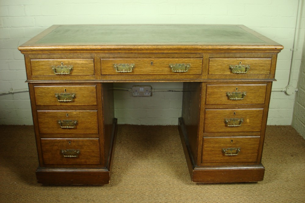 Victorian oak pedestal desk