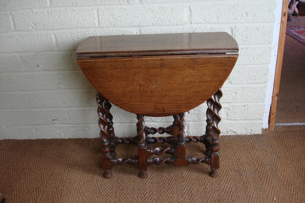 Small oak gateleg table