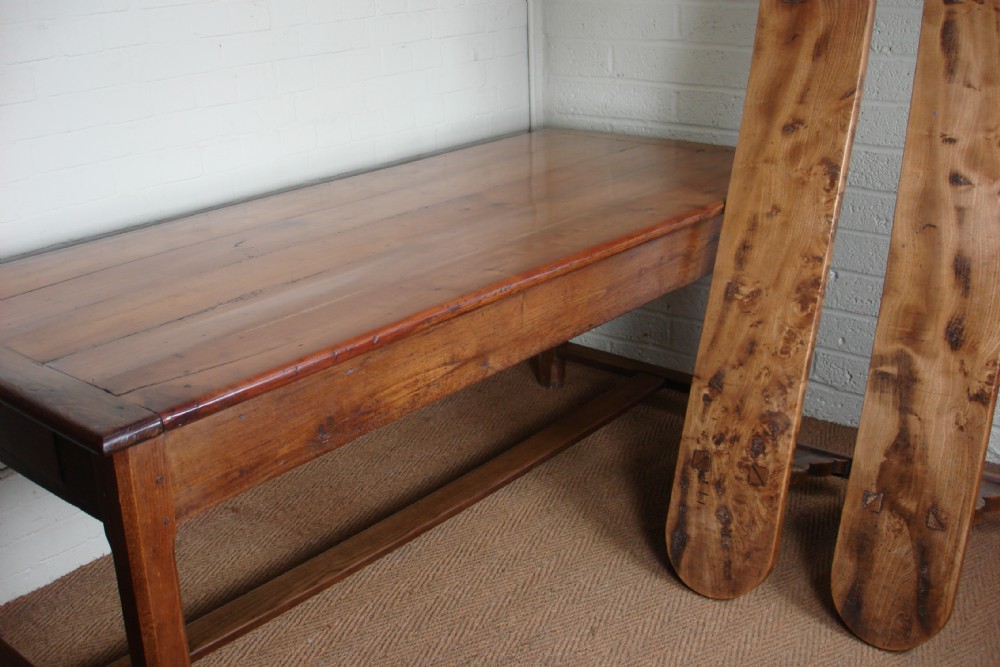 French table and benches