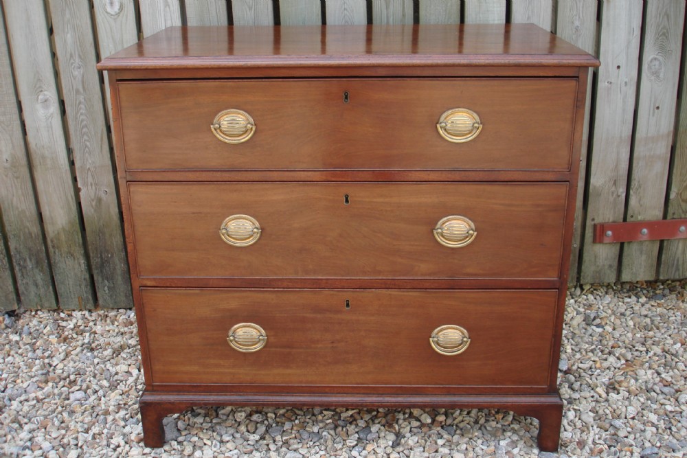 Small mahogany chest