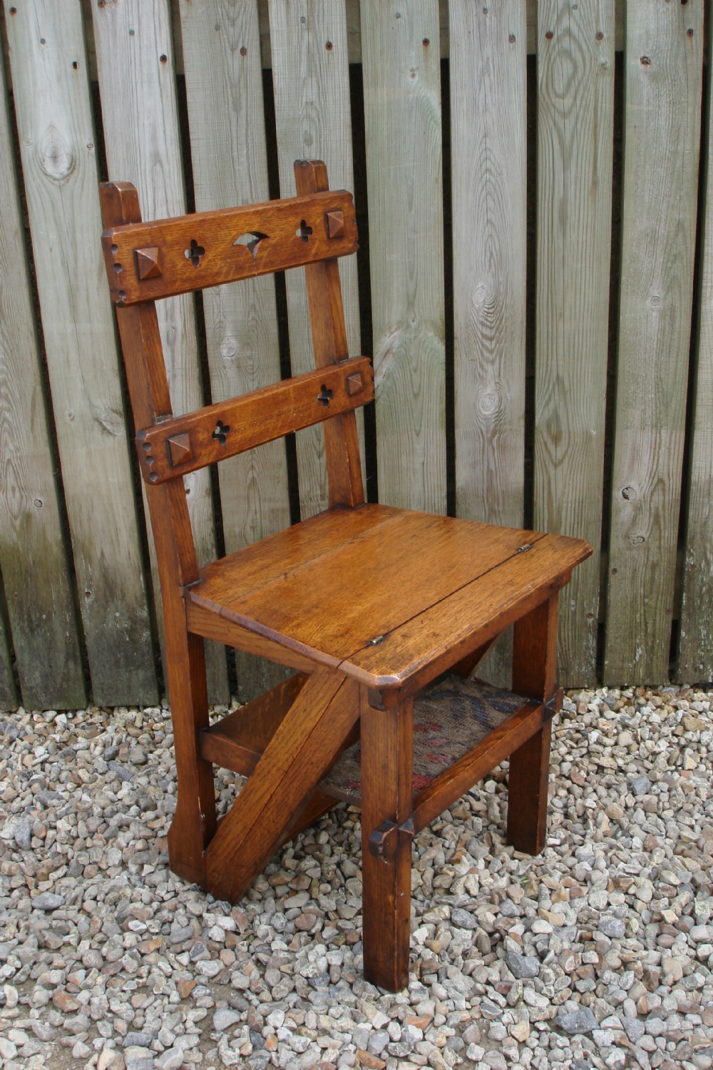 Oak metamorphic chair