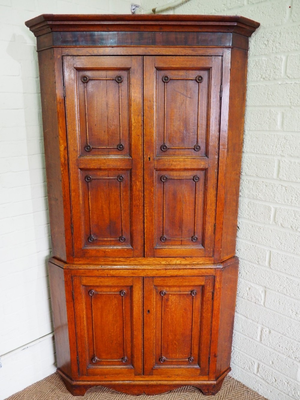 Georgian oak corner cupboard