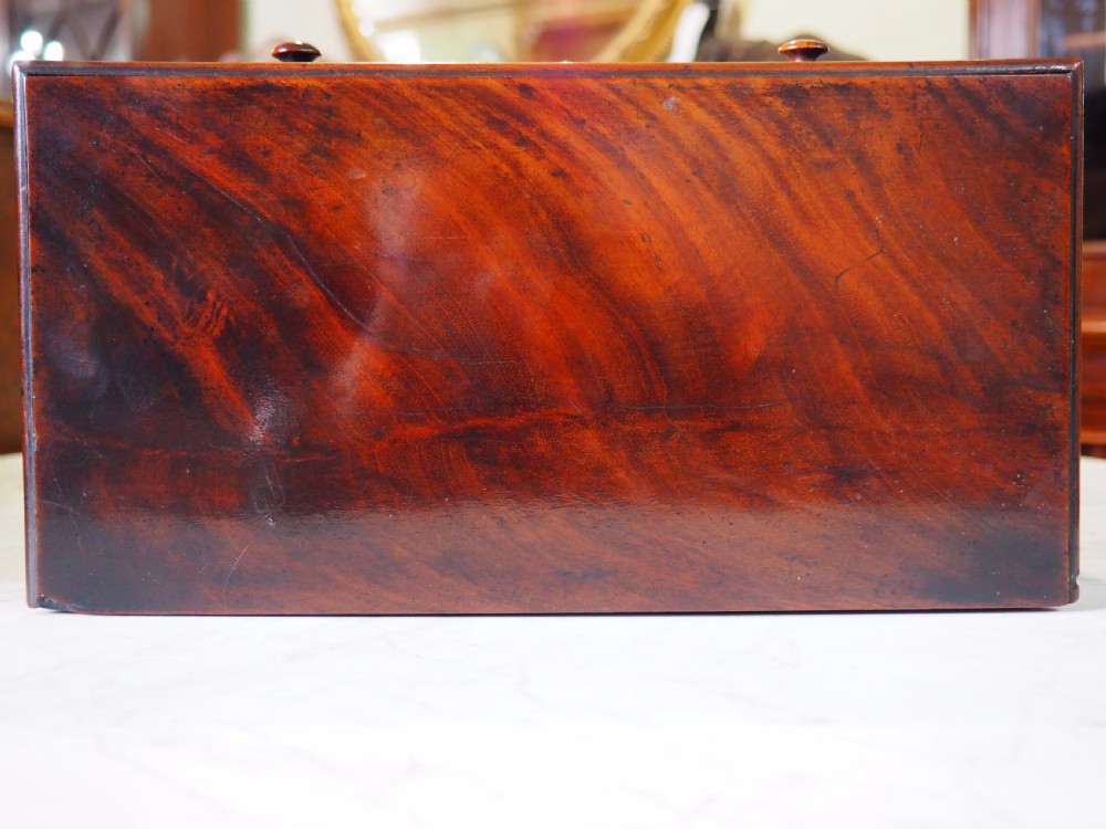 Apprentice chest View V