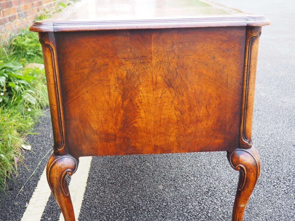 Walnut kneehole desk View V