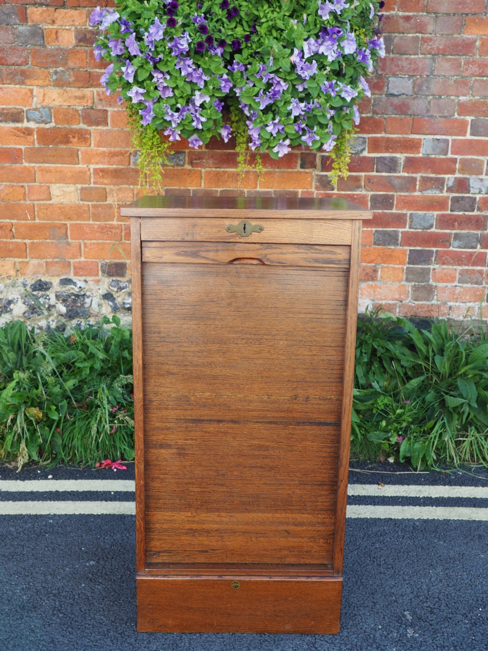 Oak filing cabinet View II