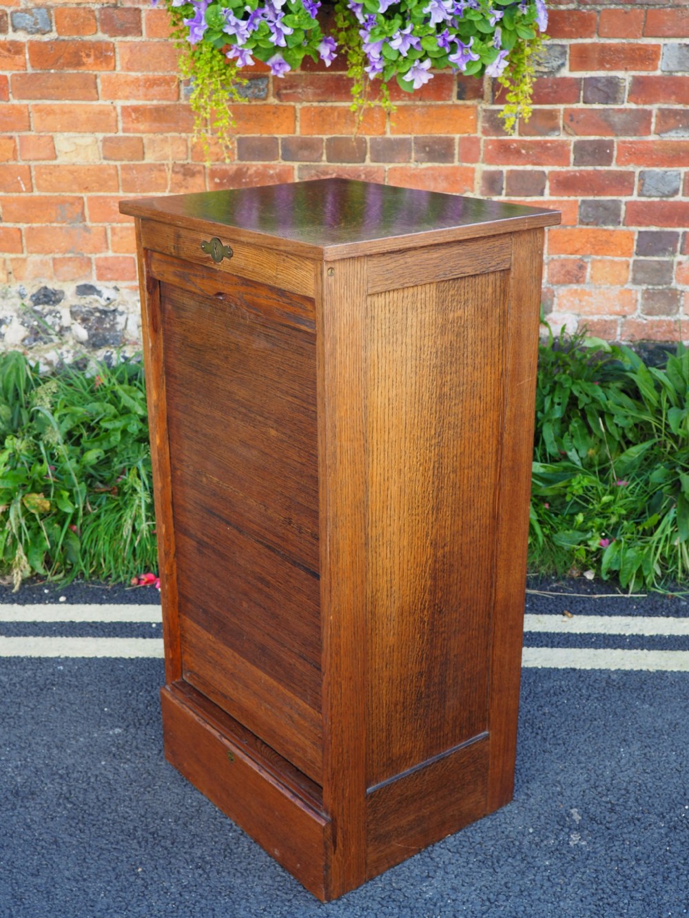 Oak filing cabinet View III