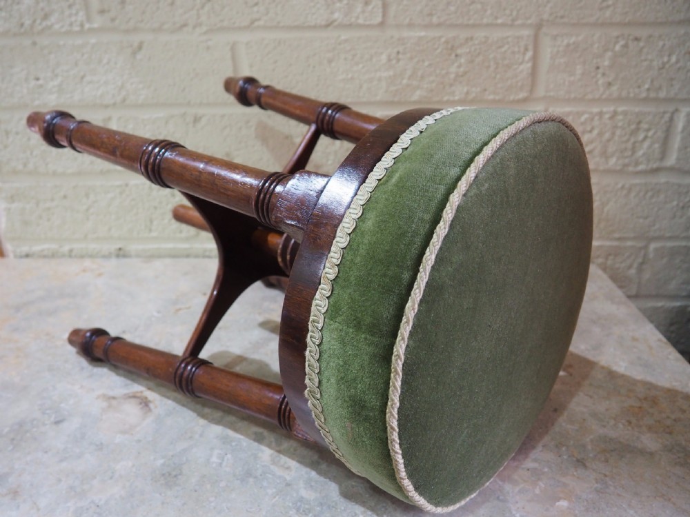 Nineteenth century piano stool View V