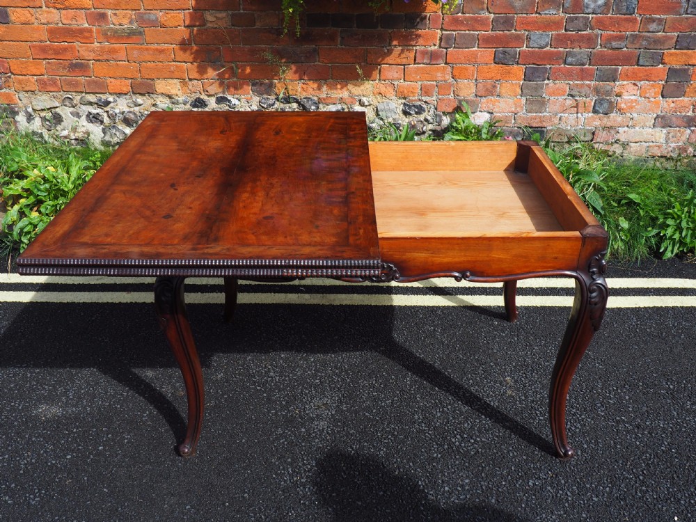 Continental dining table View VIII