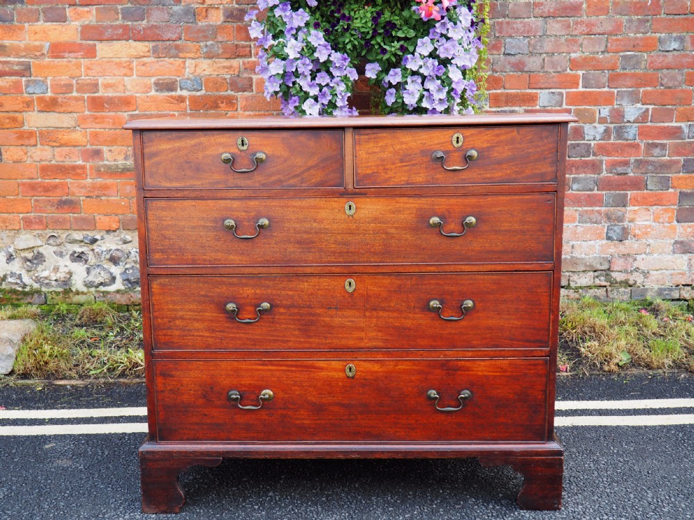 Georgian mahogany chest