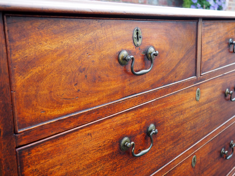 Georgian mahogany chest View II
