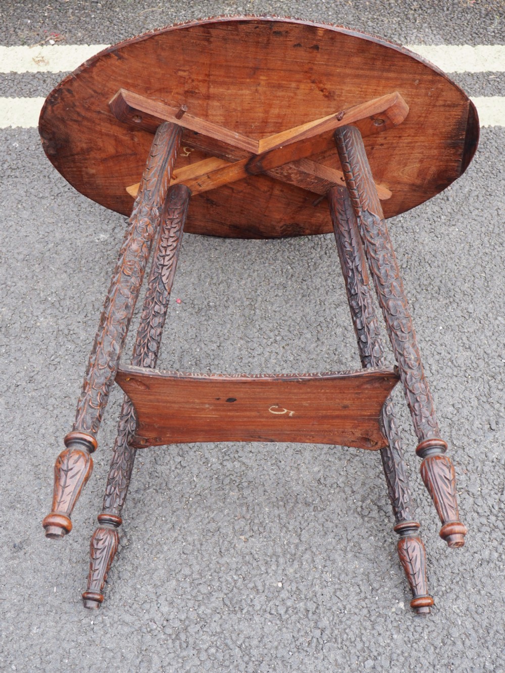 Indian rosewood table View II