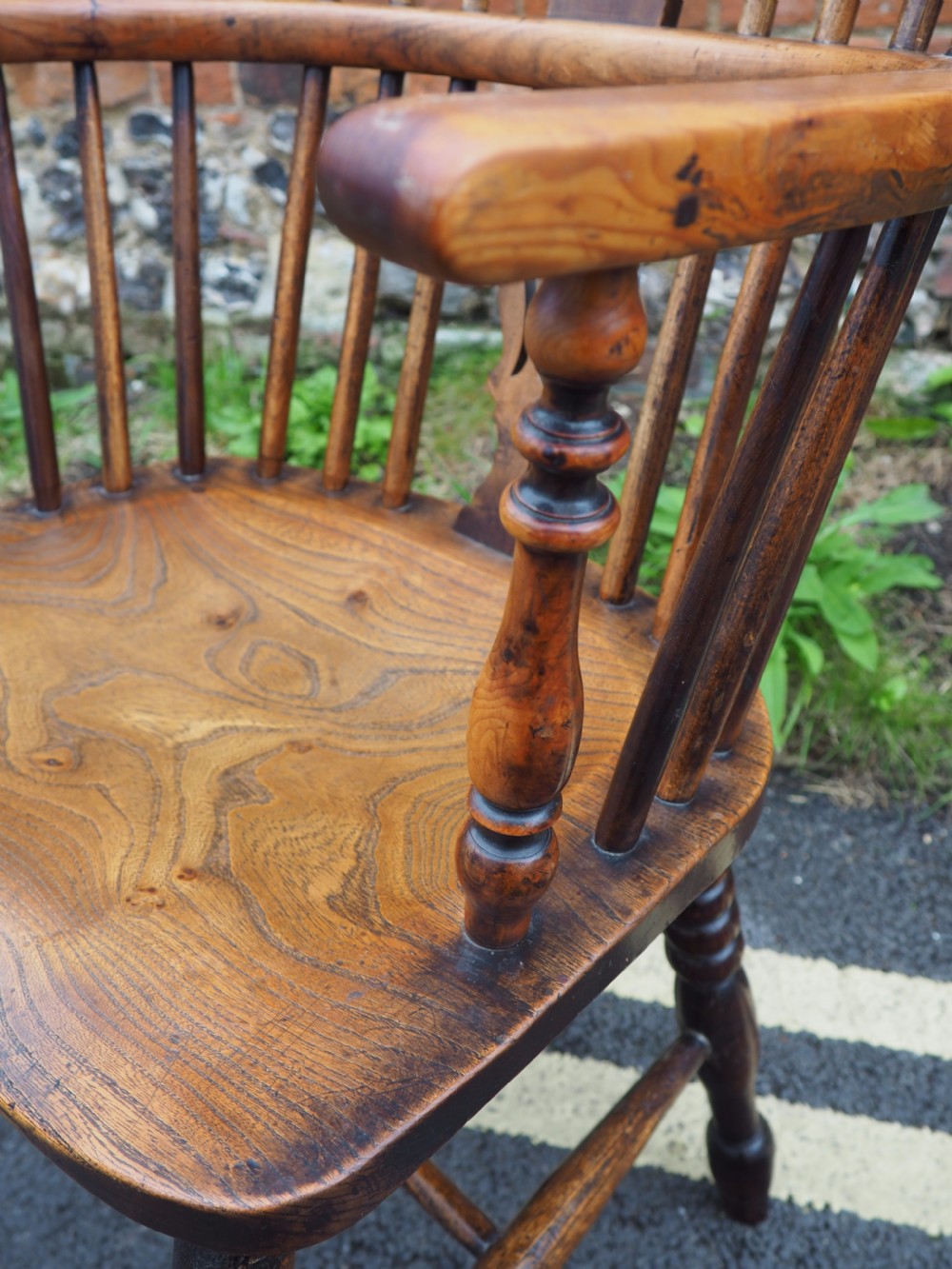 Pair of windsor armchairs View XI
