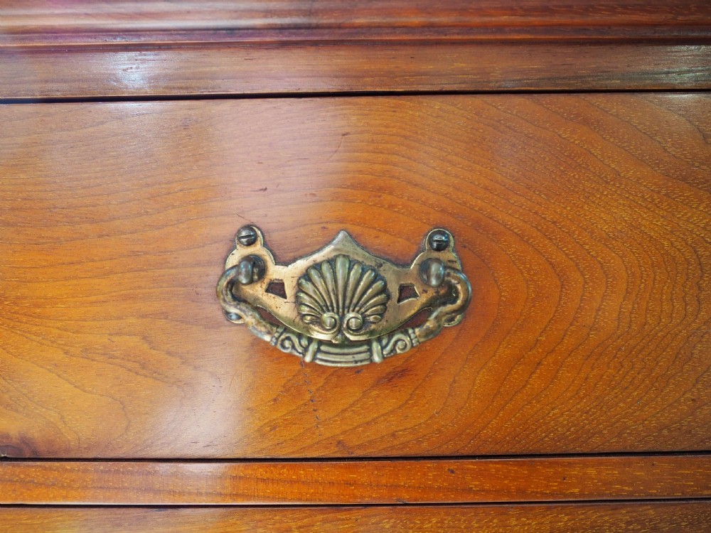 Hanging cabinet View II
