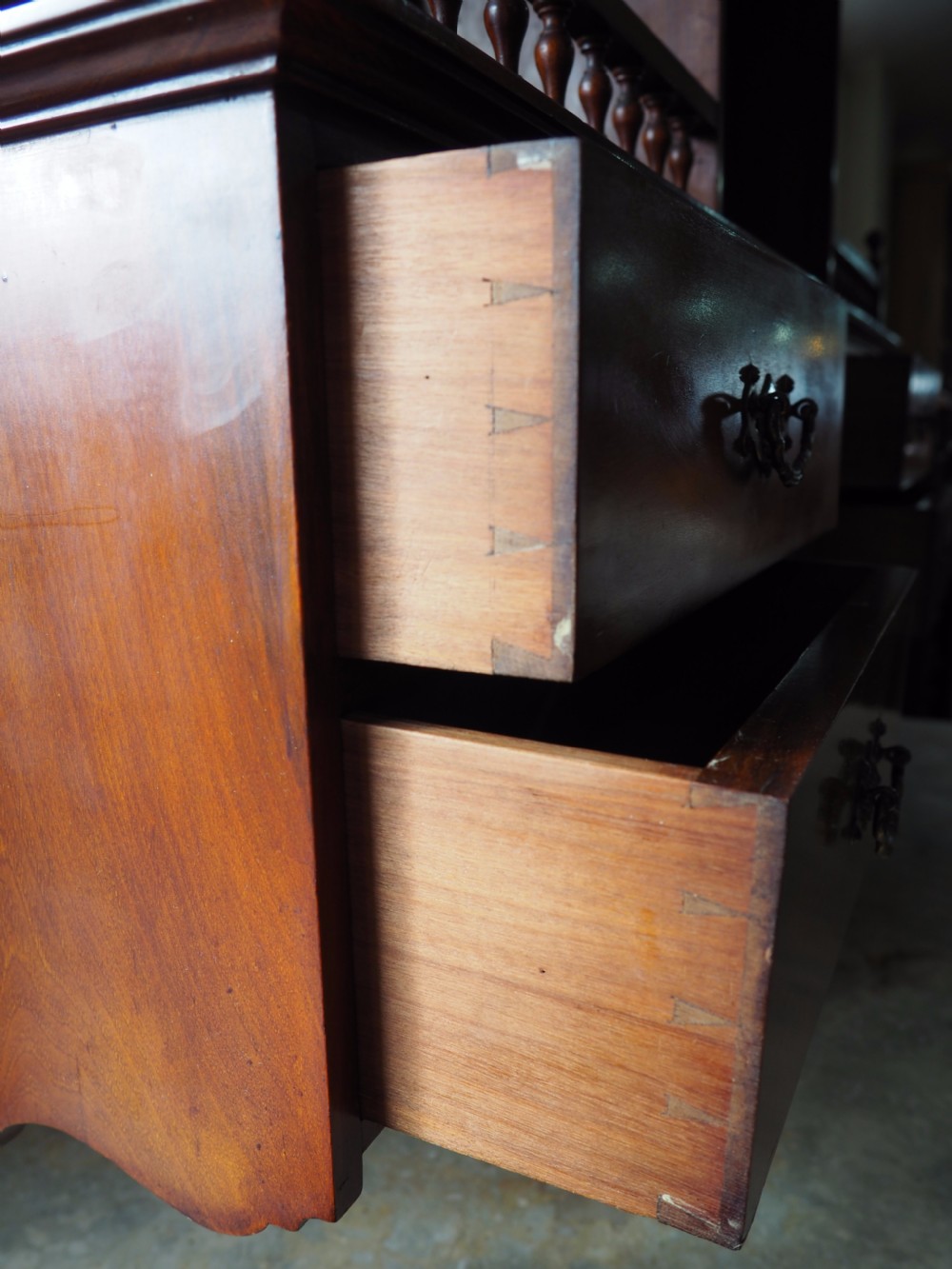 Hanging cabinet View VII