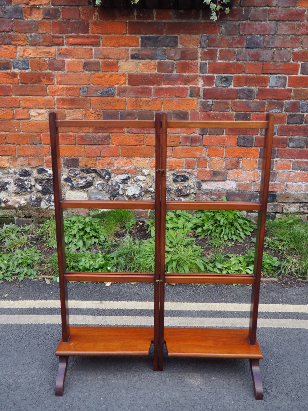 Victorian towel rail View IV