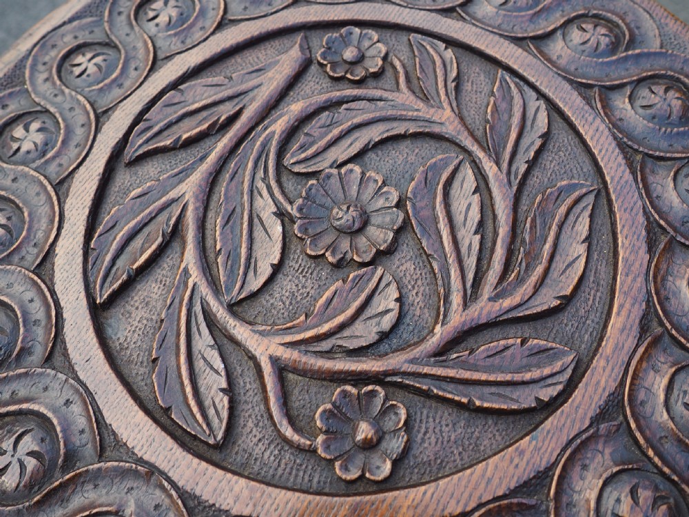 Carved oak table View IV