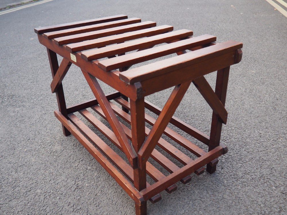 Mahogany luggage rack View V