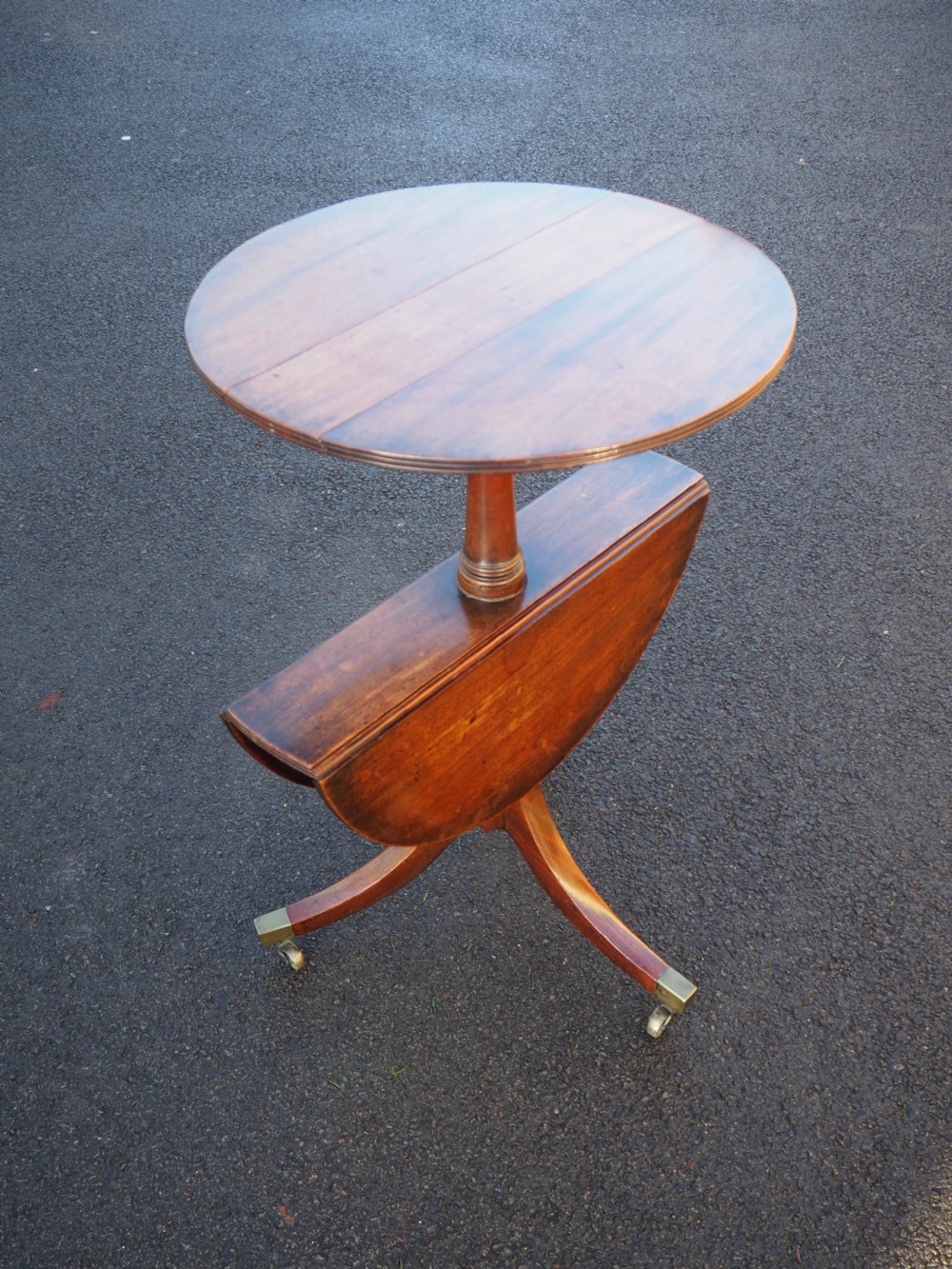 Small folding dumb waiter View III