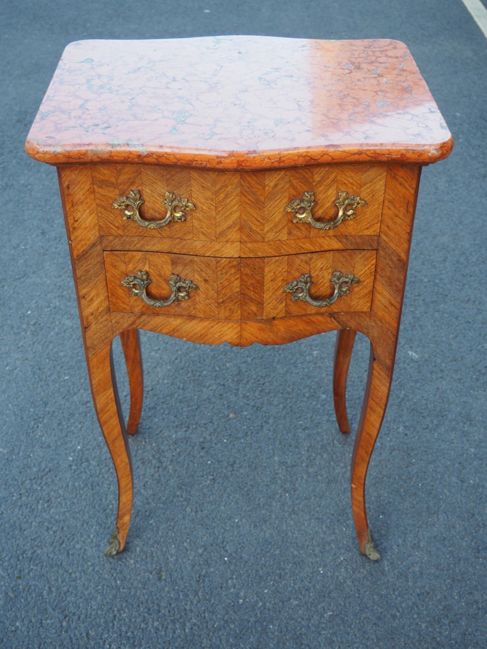 Continental bedside chest