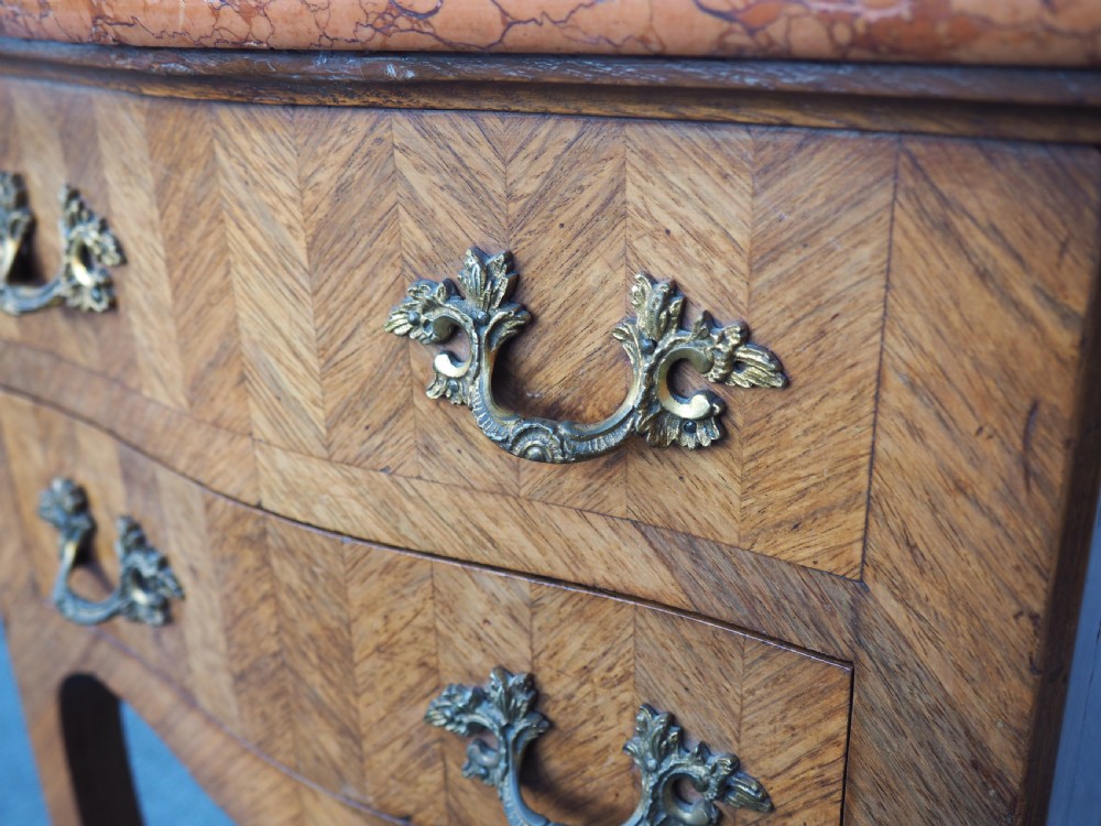 Continental bedside chest View VI