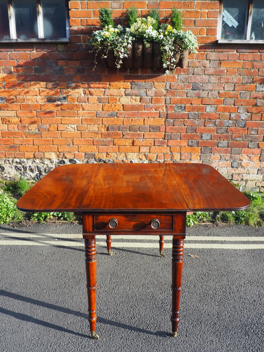 Georgian mahogany pembroke table View V