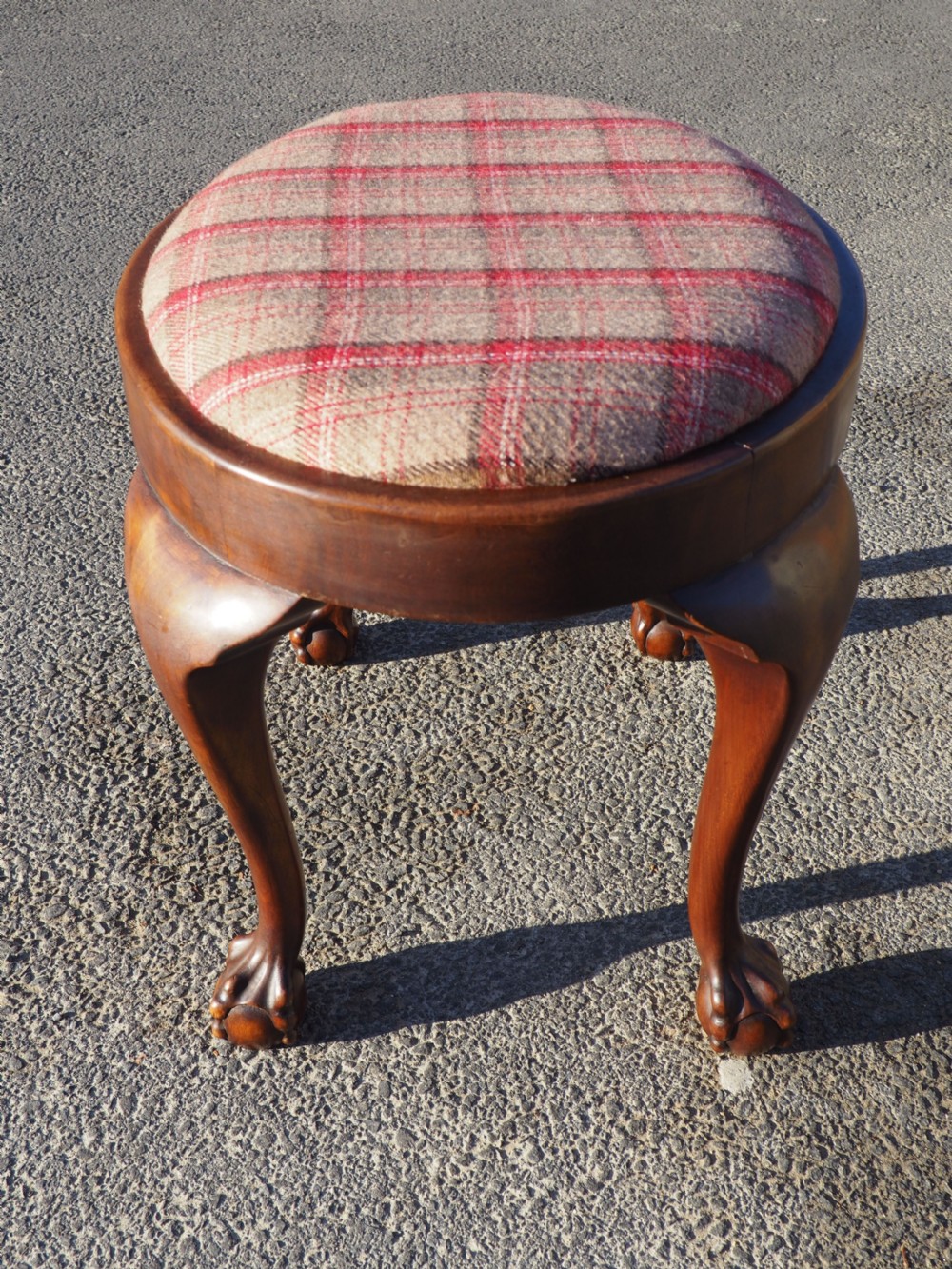 Walnut stool View VII