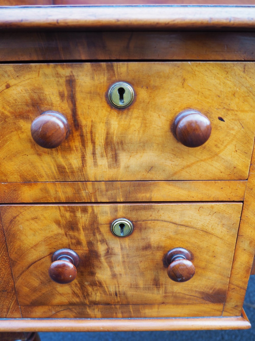 Victorian mahogany dressing table View II