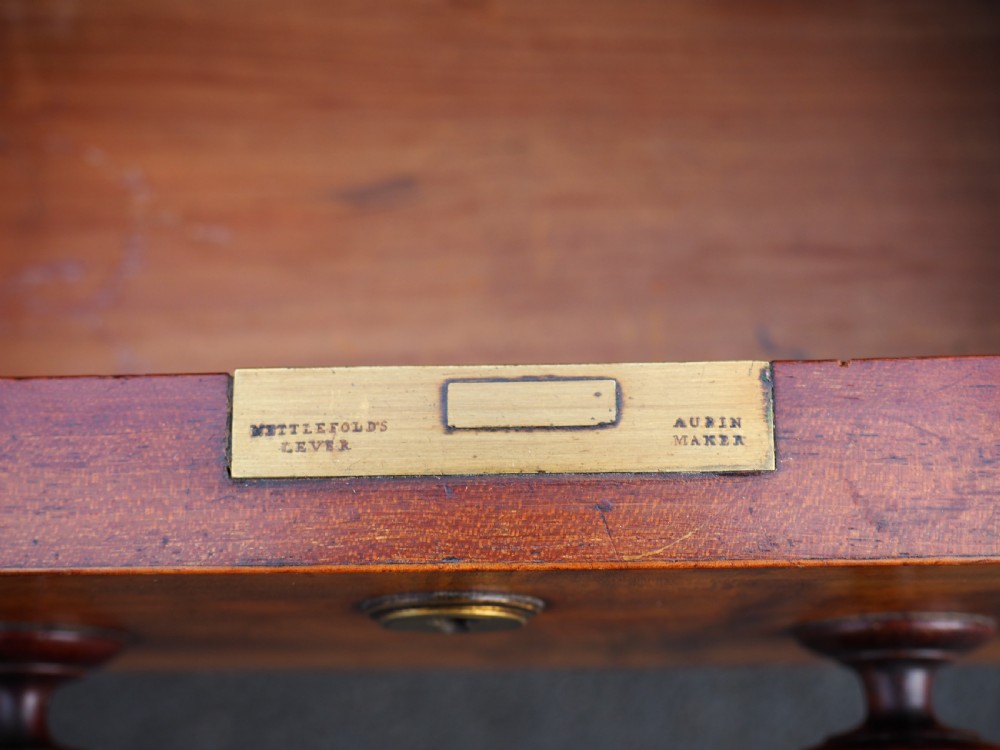 Victorian mahogany dressing table View IV