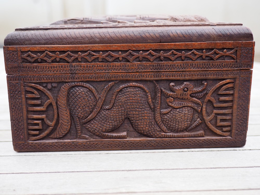 Indian sandalwood box View VI