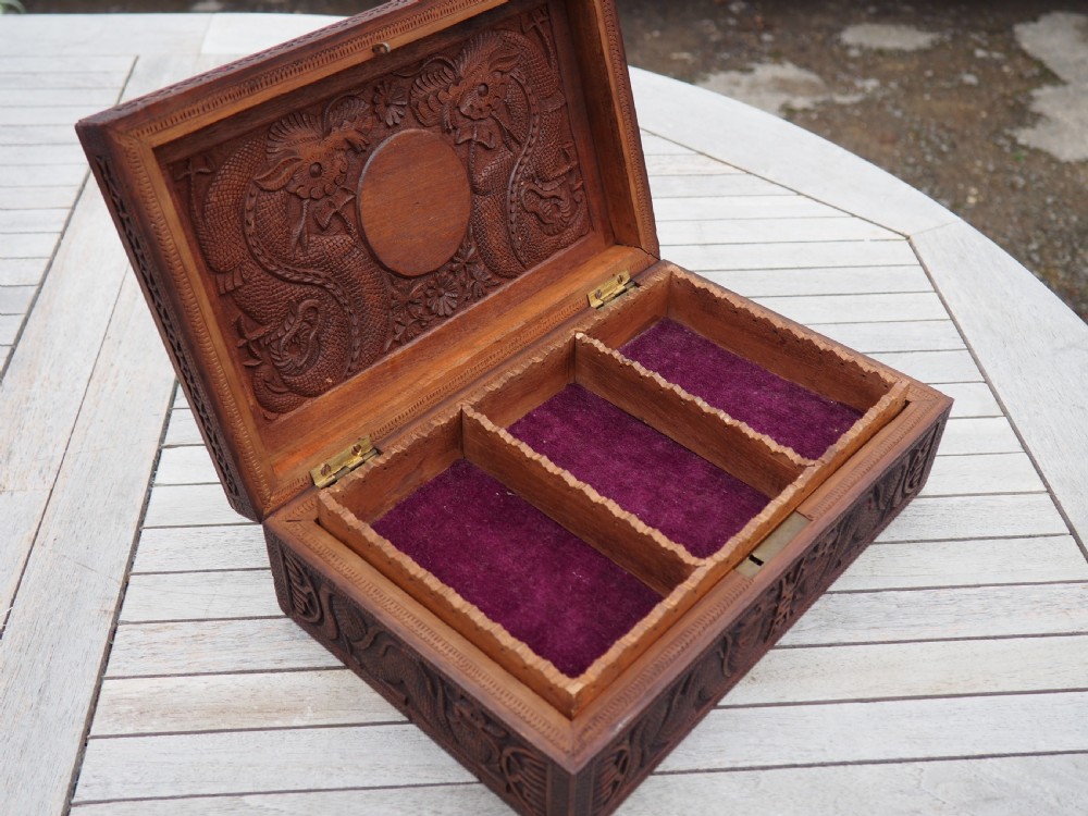 Indian sandalwood box View VII