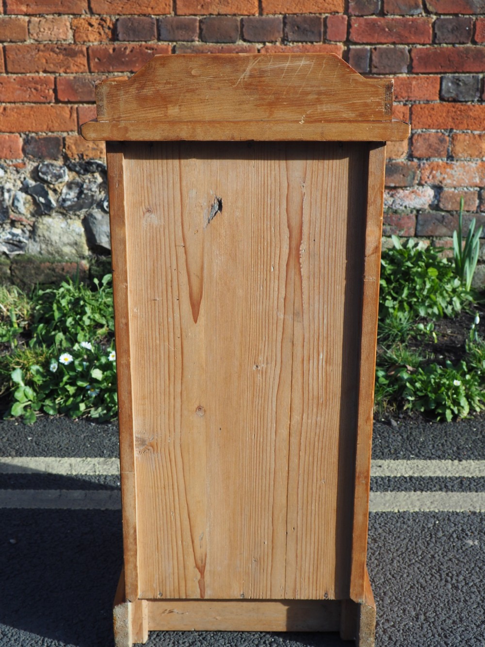 Aesthetic pine bedside cupboard View X