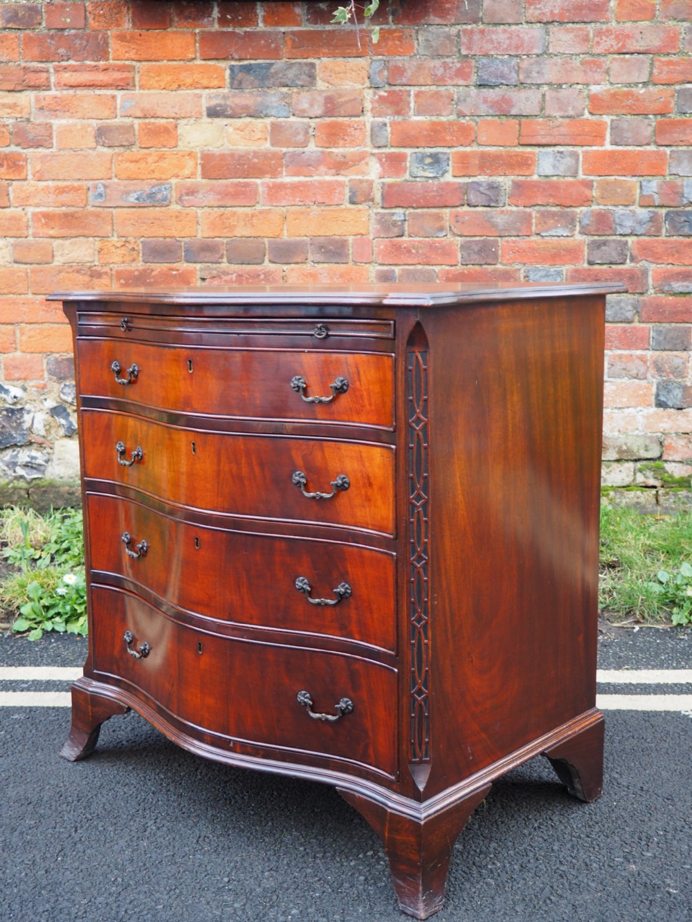 Mahogany serpentine chest