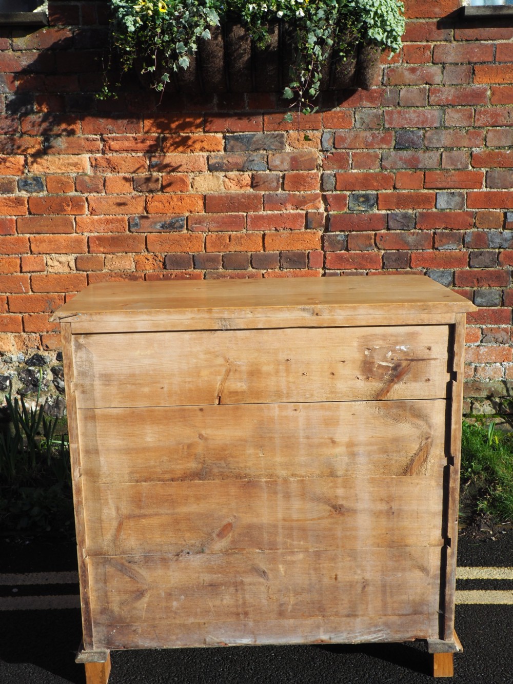 Nineteenth century Pine chest View VII