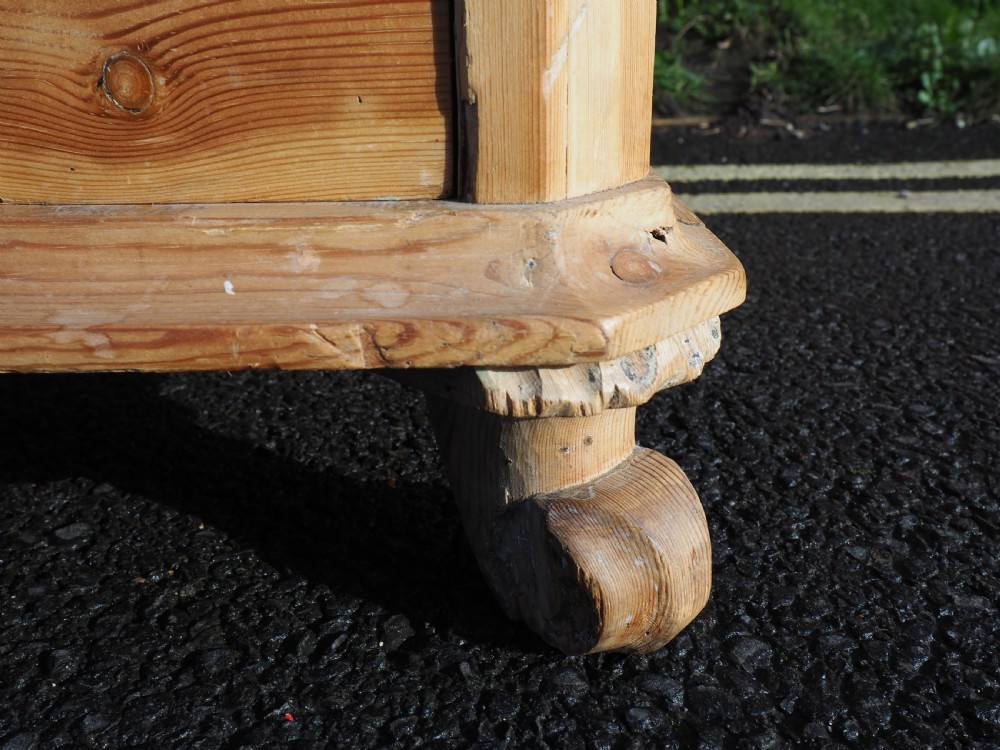 Nineteenth century Pine chest View XI