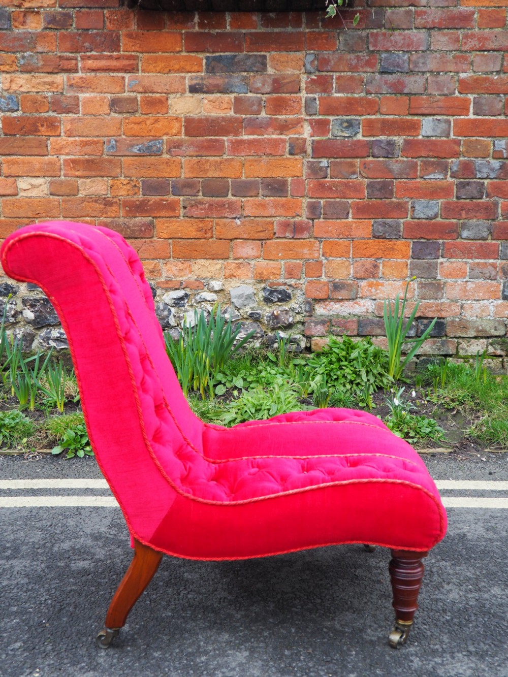 Victorian slipper chair View III